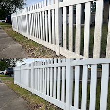 Expert-Vinyl-Fence-Cleaning-in-Corpus-Christi-TX-Mystic-Pressure-Wash-Removes-Lichen-and-Algae-Buildup 4